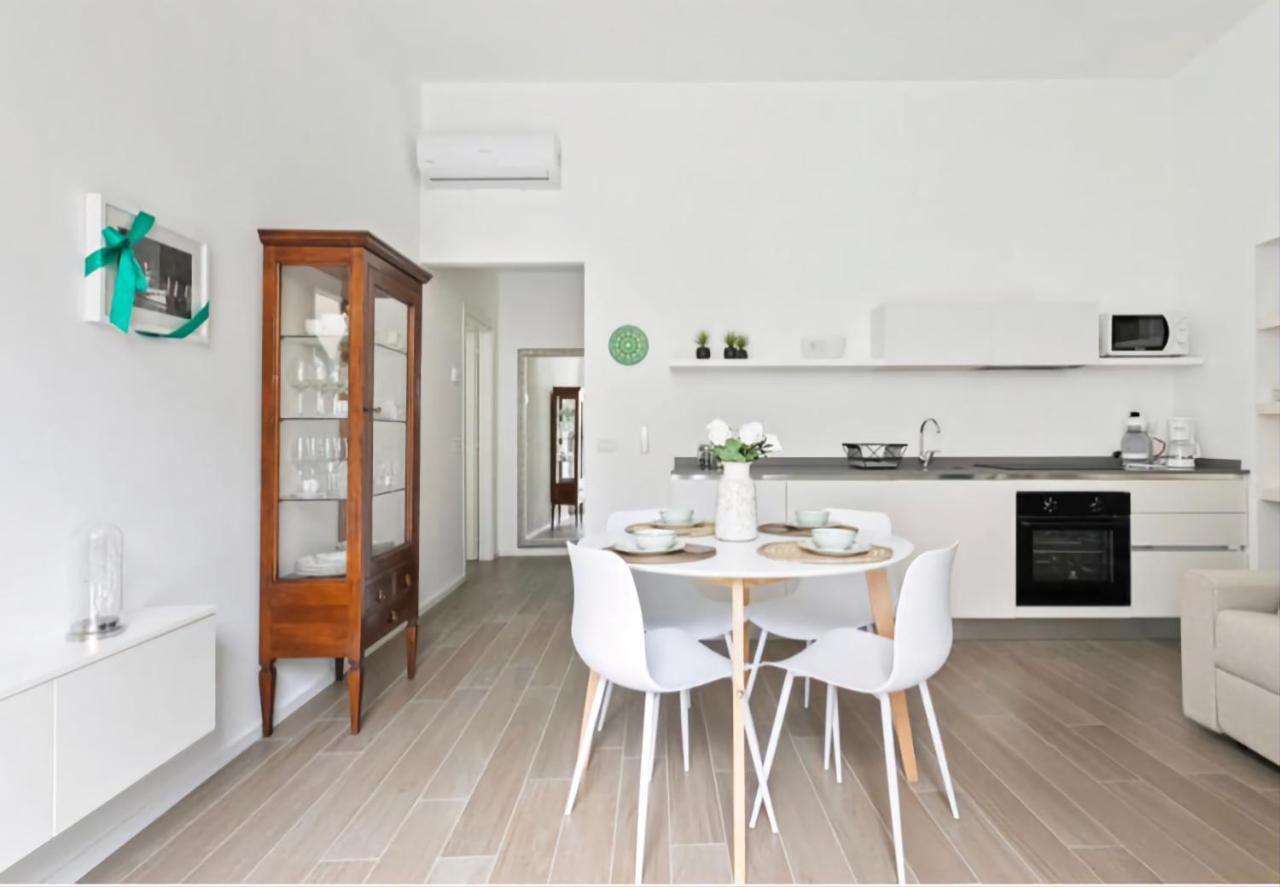 Sofia Lake Suite Como Exterior photo